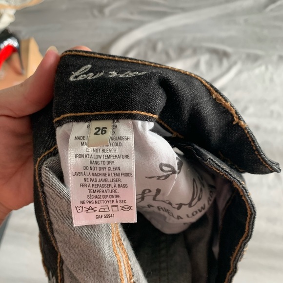 Cute daisy dukes - Picture 3 of 3